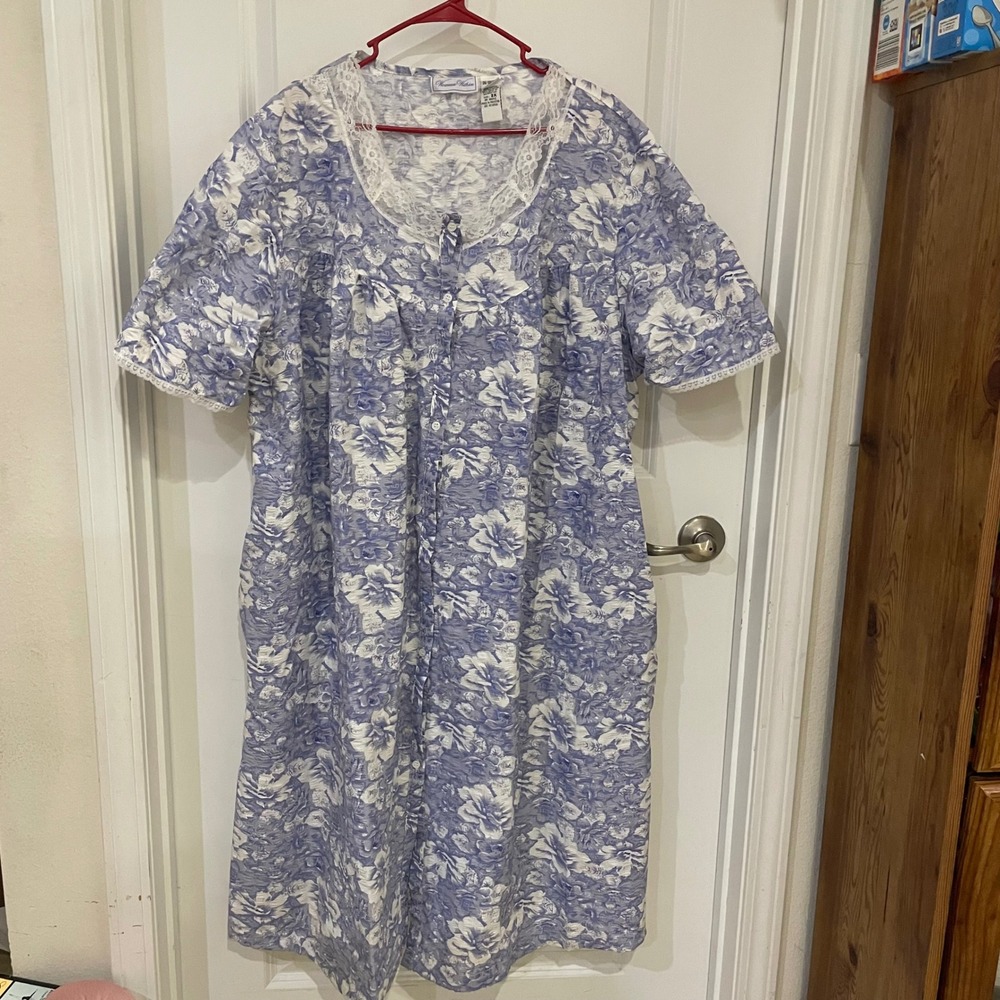 Woman Within Blue Floral Seersucker Nightgown Button Front Lace Trim 3X Plus SZ